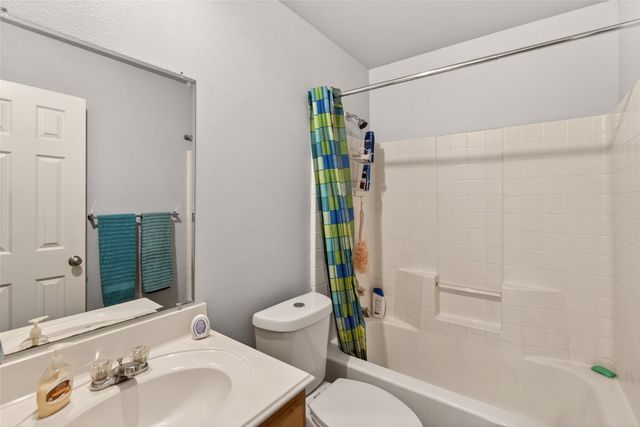 11009 Pikes Peak, Venus, TX 76084