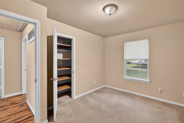 11009 Pikes Peak, Venus, TX 76084