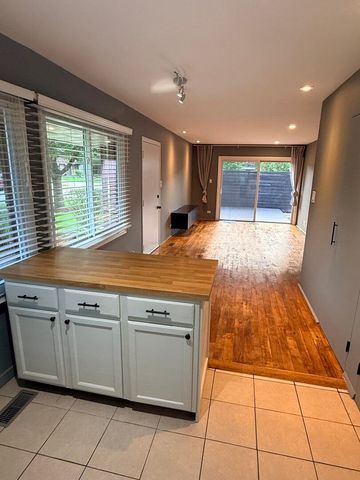 5561 Court F 5561, Hanover Park, IL 60133