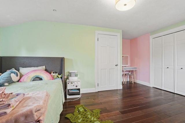 10 Newton Street, Hull, MA 02045