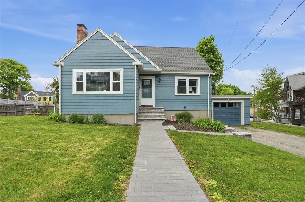 10 Newton Street, Hull, MA 02045