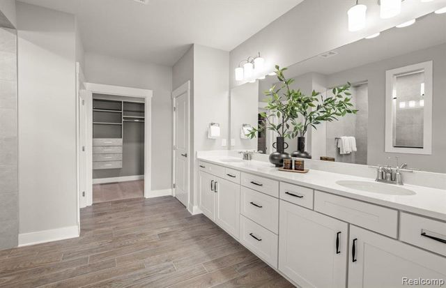 1554 Firefly Trail, Milford, MI 48381