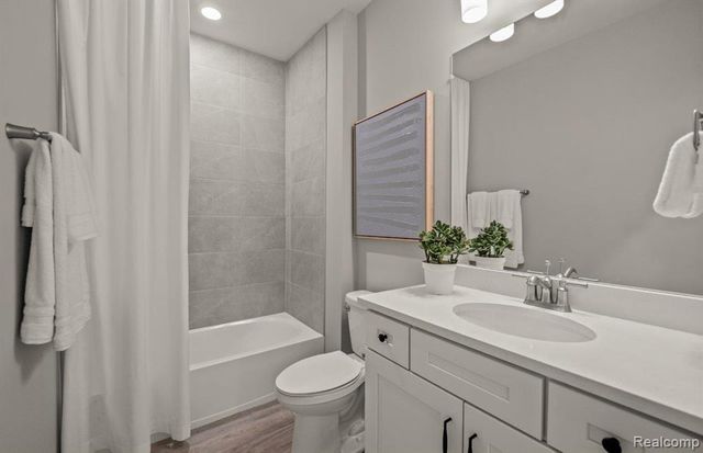 1554 Firefly Trail, Milford, MI 48381