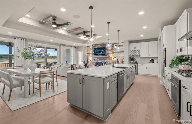 1554 Firefly Trail, Milford, MI 48381