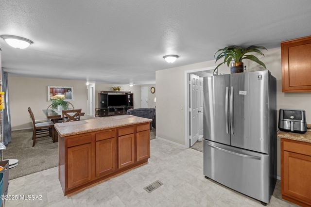 11265 S Annemarie Drive, Tucson, AZ 85736