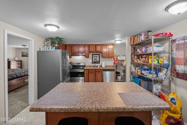11265 S Annemarie Drive, Tucson, AZ 85736