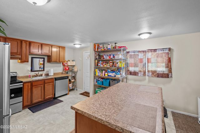 11265 S Annemarie Drive, Tucson, AZ 85736