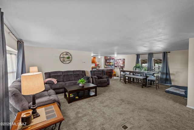 11265 S Annemarie Drive, Tucson, AZ 85736