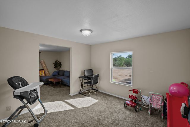 11265 S Annemarie Drive, Tucson, AZ 85736