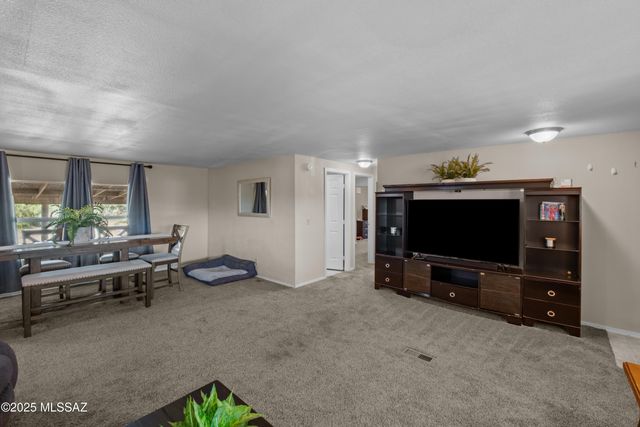 11265 S Annemarie Drive, Tucson, AZ 85736