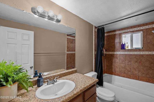 11265 S Annemarie Drive, Tucson, AZ 85736