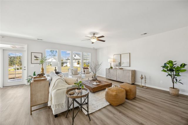 201 Tidal Marsh Way, St Marys, GA 31558