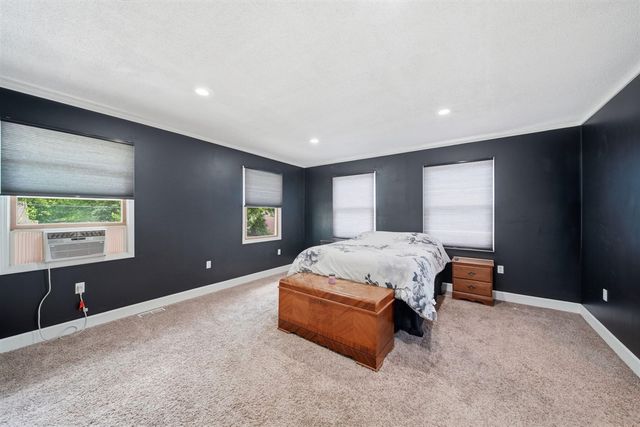 825 Gerald Avenue, Jackson, MI 49203