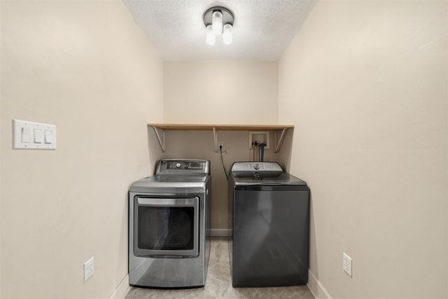 825 Gerald Avenue, Jackson, MI 49203
