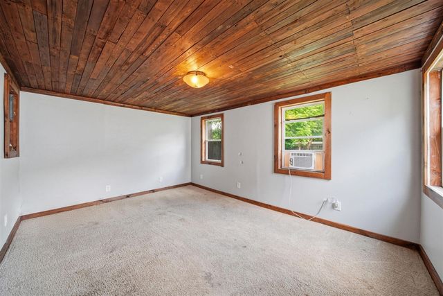 825 Gerald Avenue, Jackson, MI 49203
