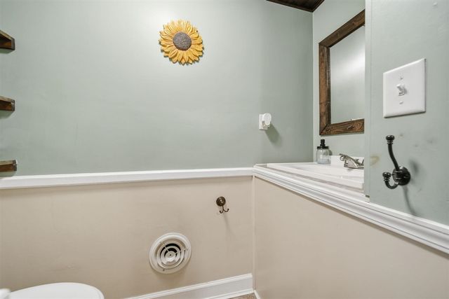 825 Gerald Avenue, Jackson, MI 49203