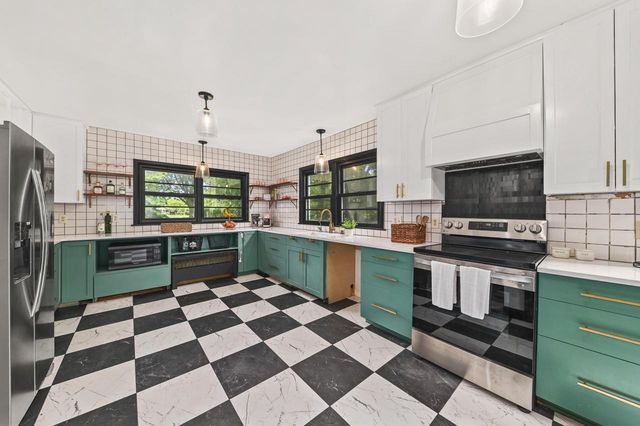 1345 Hickory Hill LANE, Brookfield, WI 53045