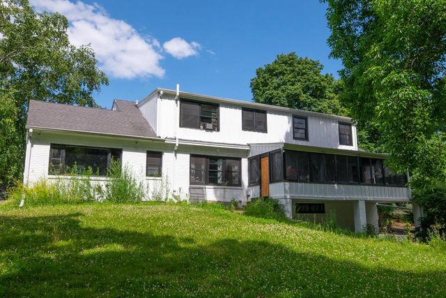 1345 Hickory Hill LANE, Brookfield, WI 53045