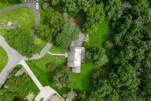 1345 Hickory Hill LANE, Brookfield, WI 53045