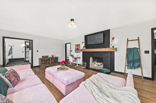 1345 Hickory Hill LANE, Brookfield, WI 53045