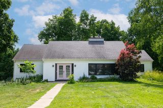 1345 Hickory Hill LANE, Brookfield, WI 53045