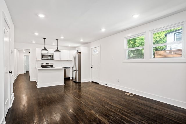 1402 Montgomery Ave B, Nashville, TN 37207