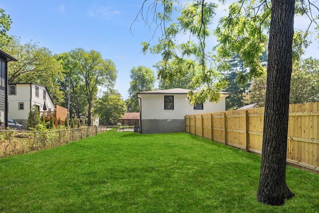 1402 Montgomery Ave B, Nashville, TN 37207