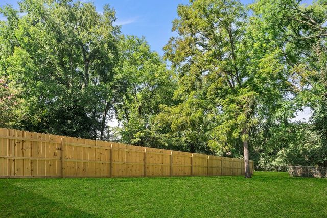 1402 Montgomery Ave B, Nashville, TN 37207