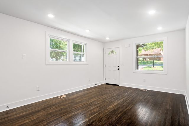 1402 Montgomery Ave B, Nashville, TN 37207