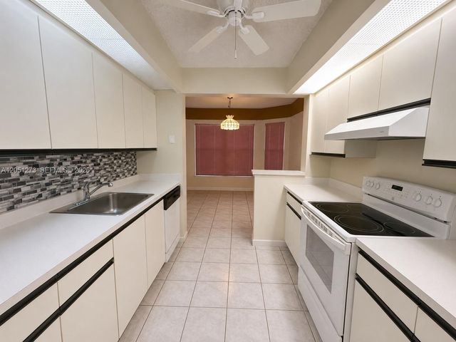 12950 SW 4th Ct 209H, Pembroke Pines, FL 33027