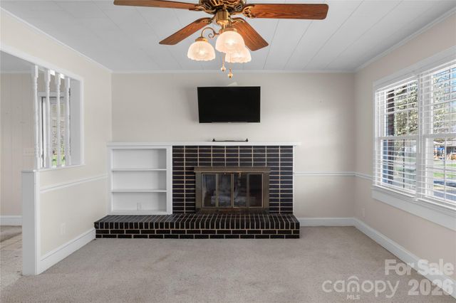 612 E Main Street, Boonville, NC 27011