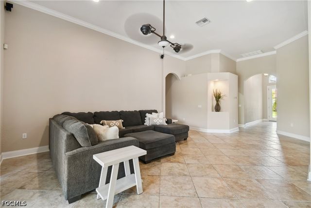 5742 Calmar Breeze LN, Fort Myers, FL 33908
