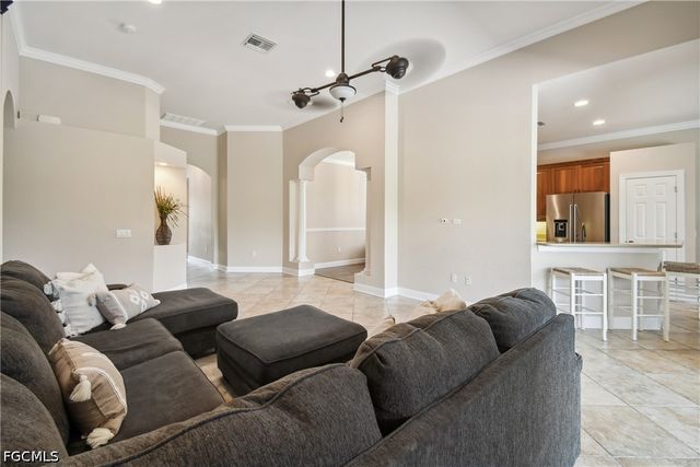 5742 Calmar Breeze LN, Fort Myers, FL 33908