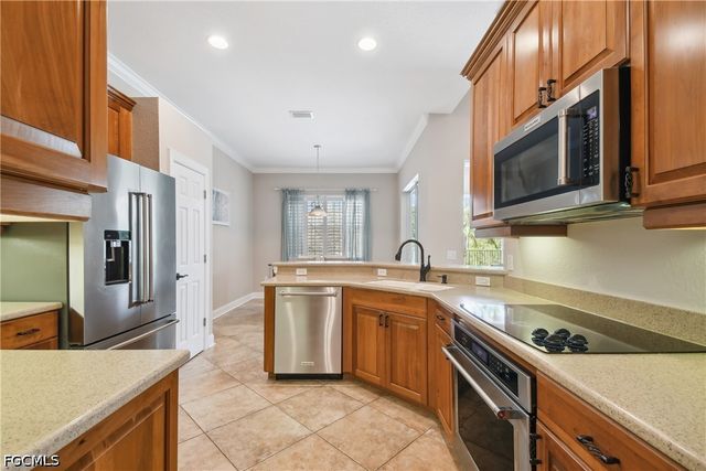 5742 Calmar Breeze LN, Fort Myers, FL 33908
