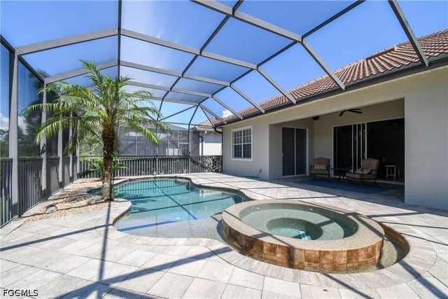 5742 Calmar Breeze LN, Fort Myers, FL 33908