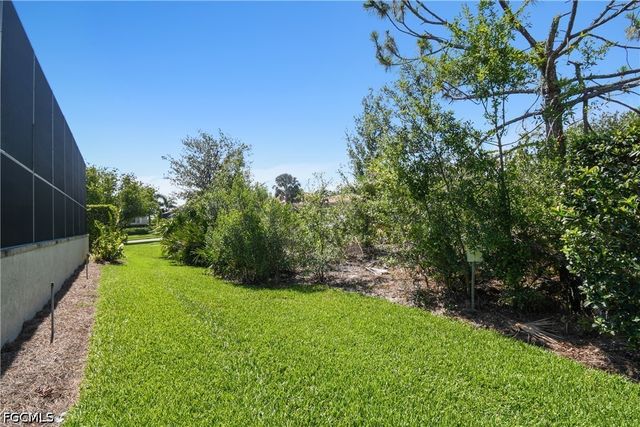 5742 Calmar Breeze LN, Fort Myers, FL 33908