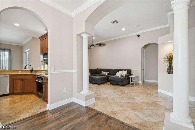 5742 Calmar Breeze LN, Fort Myers, FL 33908