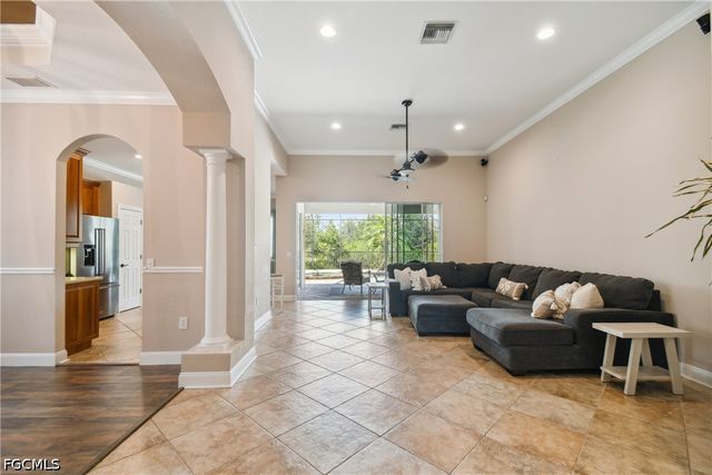 5742 Calmar Breeze LN, Fort Myers, FL 33908
