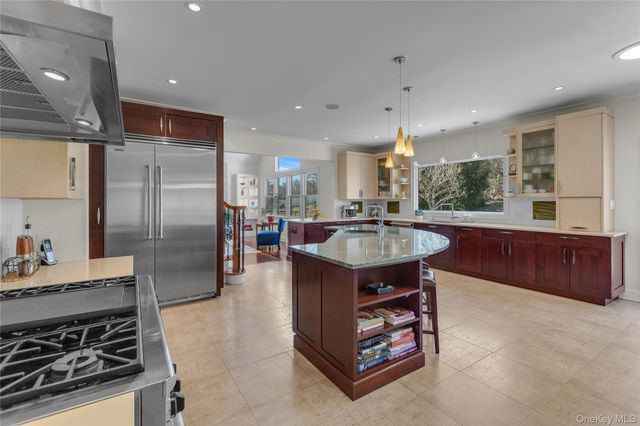 9 Walden Place, Huntington, NY 11743