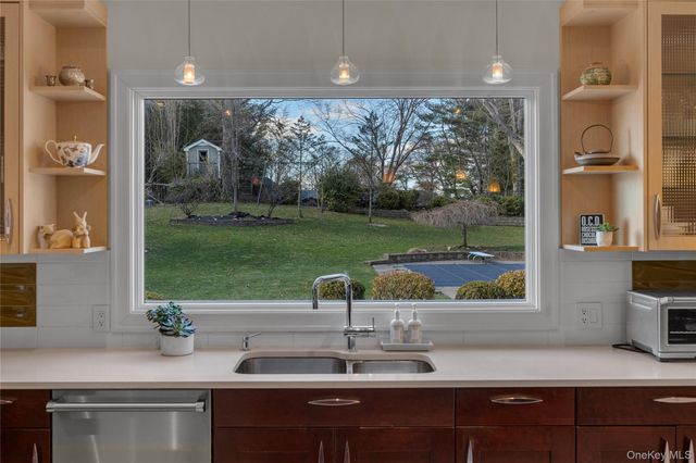 9 Walden Place, Huntington, NY 11743