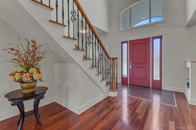 9 Walden Place, Huntington, NY 11743