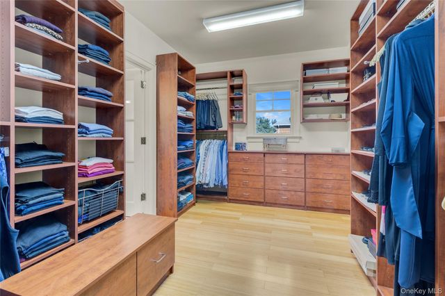 9 Walden Place, Huntington, NY 11743