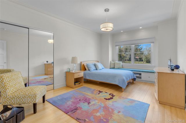 9 Walden Place, Huntington, NY 11743