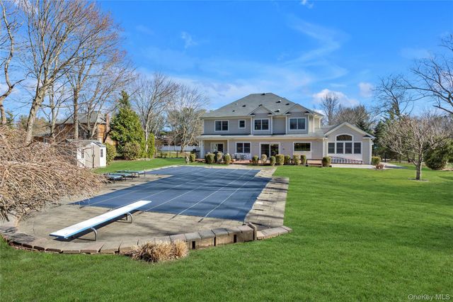 9 Walden Place, Huntington, NY 11743