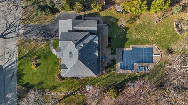 9 Walden Place, Huntington, NY 11743