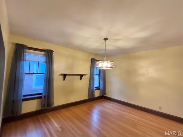 5216 Mardel Avenue, St Louis, MO 63109