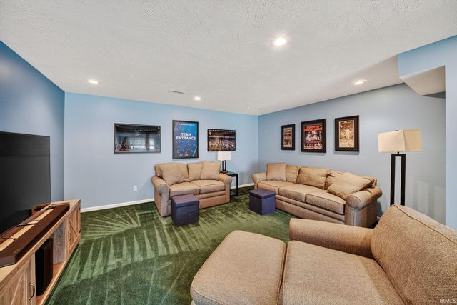 14296 Parkridge Drive, Granger, IN 46530