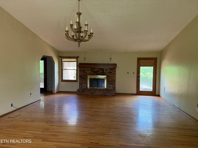 612 Valley View St, Seymour, TN 37865