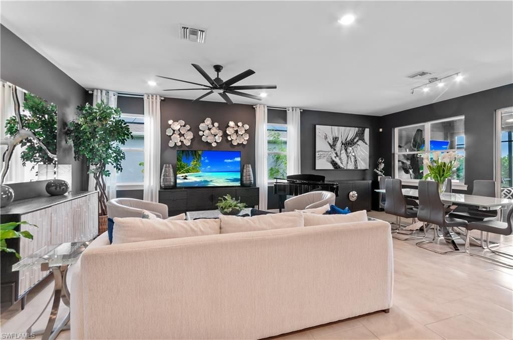 Image 30 of property listing at 847 Stonewater Lake TER W, Cape Coral, FL 33993
