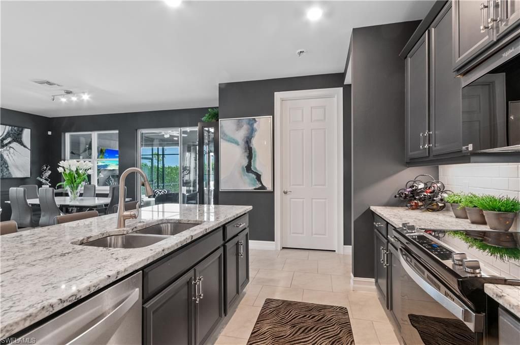 Image 33 of property listing at 847 Stonewater Lake TER W, Cape Coral, FL 33993